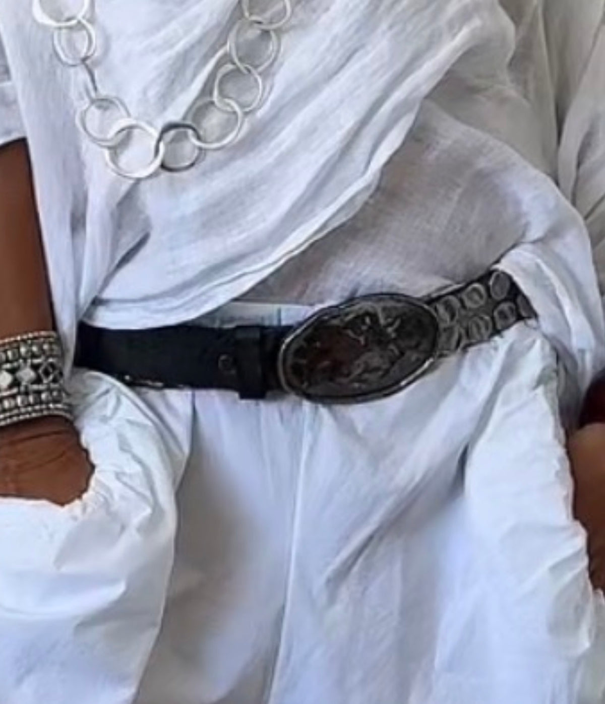 Cinturón tachuelas