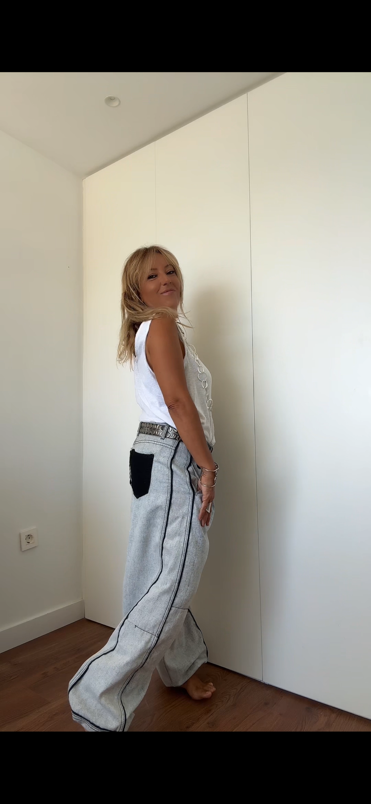 Pantalón vaquero gris