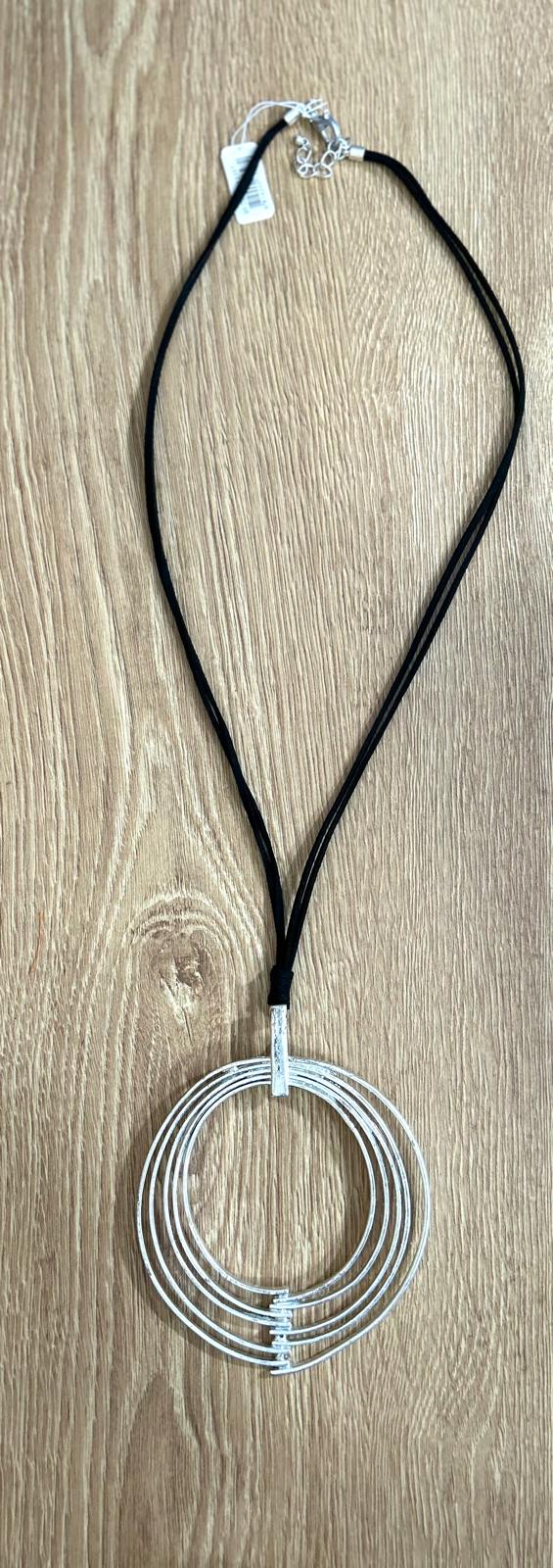 Collar Triple