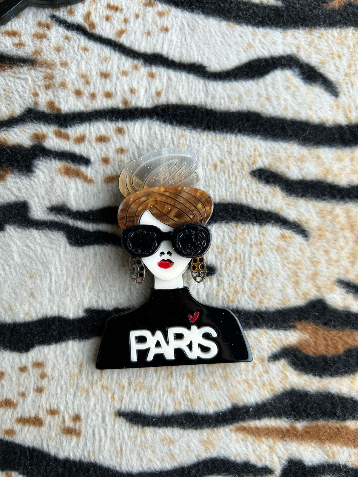 Broche Paris